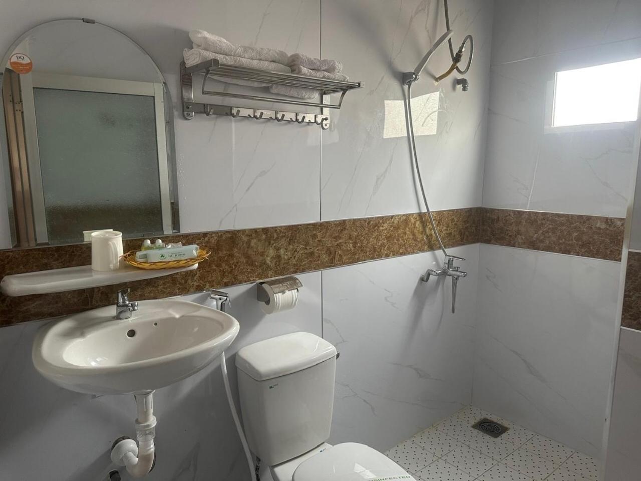 Du Hung 1 Hotel Хатьен Экстерьер фото